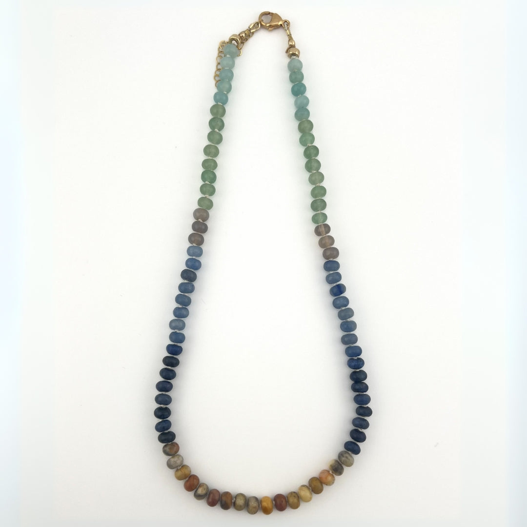 Multicoloured beaded necklace in silk and semi-precious gemstones.