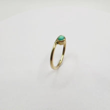Load and play video in Gallery viewer, Gold Side Turquoise Ring
